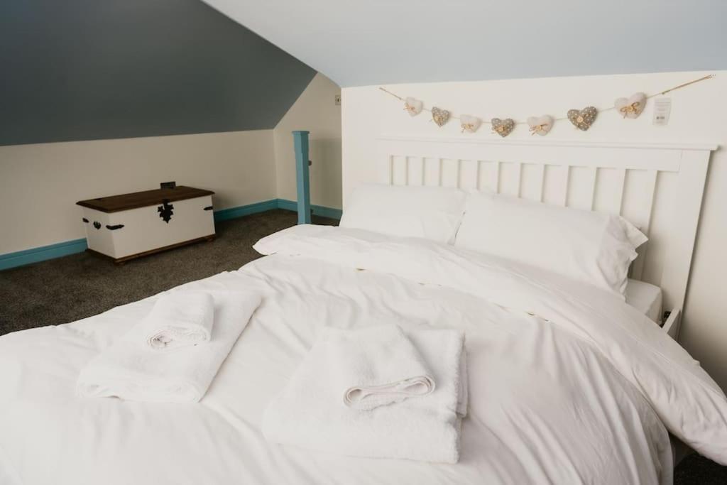 The Sea Deck Apartment - Westbrook Bay Beach - By Goldex Coastal Breaks Margate Bagian luar foto
