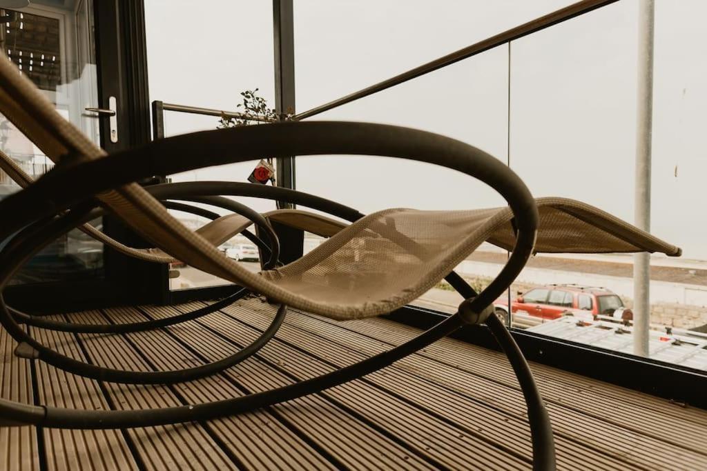 The Sea Deck Apartment - Westbrook Bay Beach - By Goldex Coastal Breaks Margate Bagian luar foto